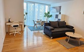 City Oasis With Brand-New Kitchen 1Br
